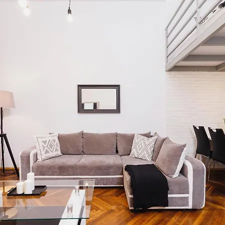 Mocha Mousse Studio For 4 - Near Wawel شقة